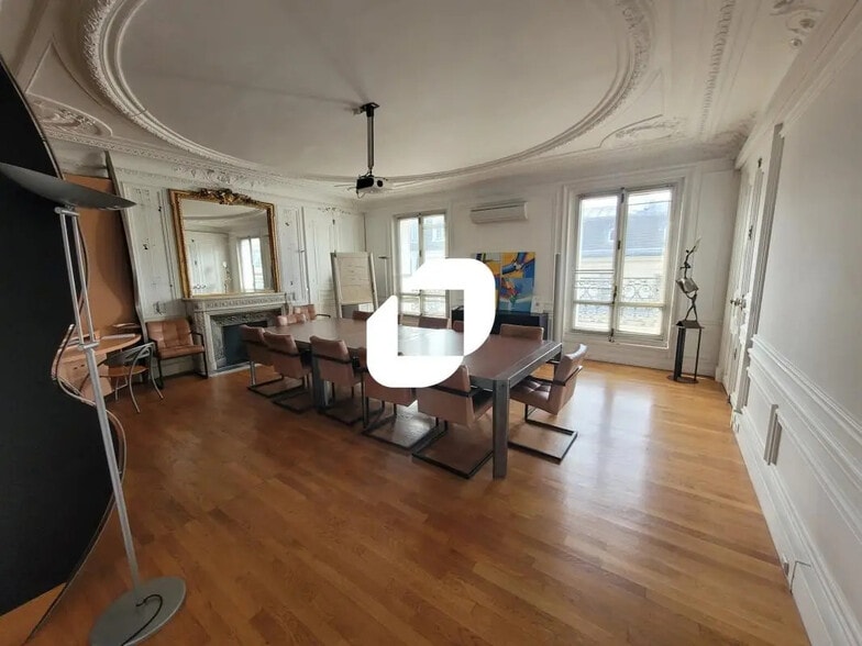 Office in Paris for lease - Interior Photo - Image 3 of 7