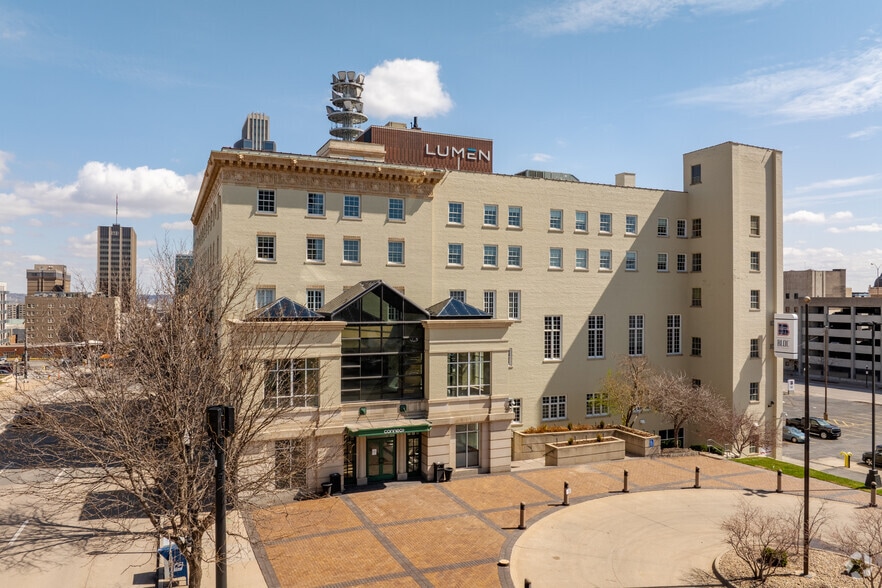 2027 Dodge St, Omaha, NE for lease - Building Photo - Image 1 of 24