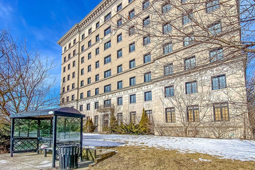 1312 E Broad St, Columbus, OH 43205 Broadwin Apartments