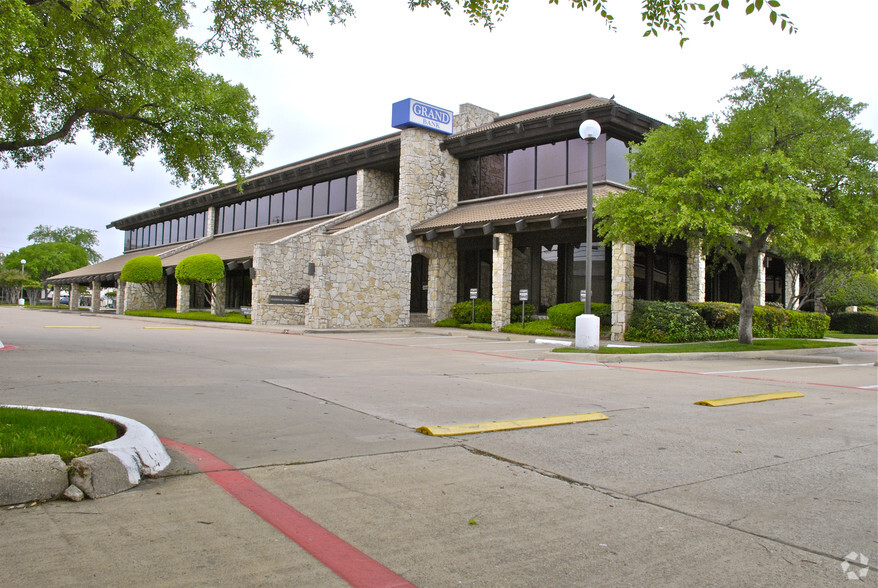 16610 N Dallas Pky, Dallas, TX for lease - Building Photo - Image 1 of 8