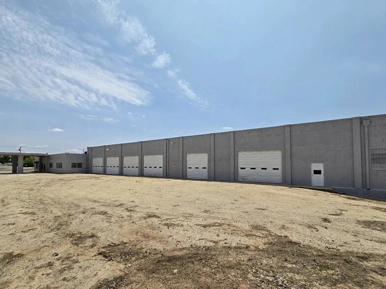 3418 W Highway 80, Big Spring, TX for lease - Building Photo - Image 1 of 20