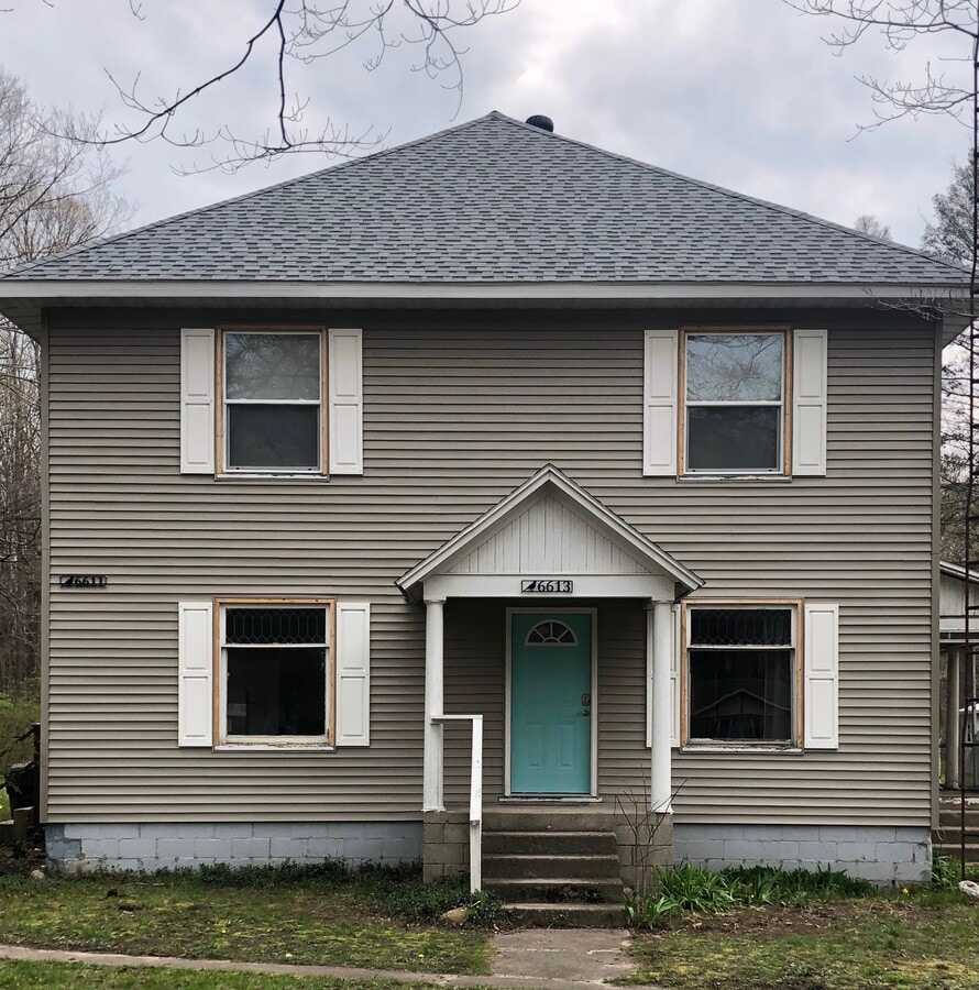 6613 Becht Rd E, Coloma, MI 49038 Coloma 3 Unit