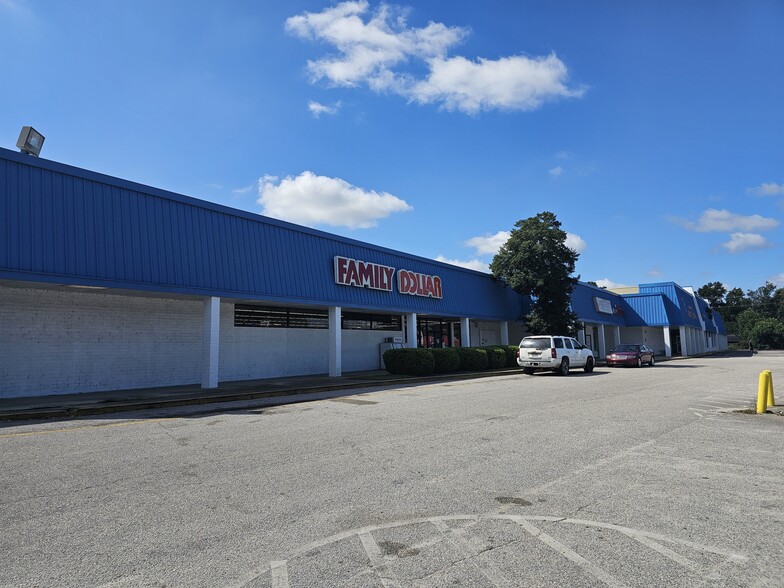 1320-1418 Clinton Rd, Fayetteville, NC for lease - Building Photo - Image 2 of 12