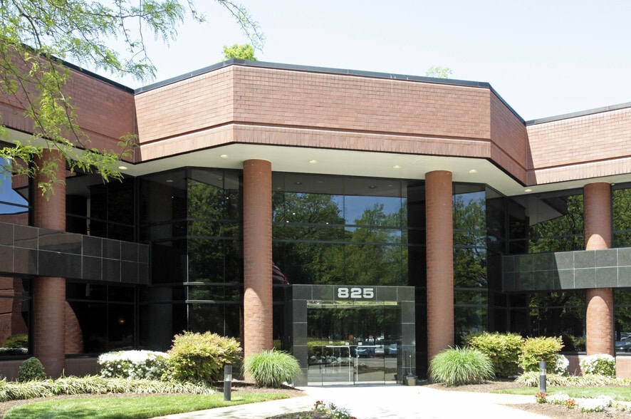825 Diligence Dr, Newport News, VA for lease - Building Photo - Image 3 of 5