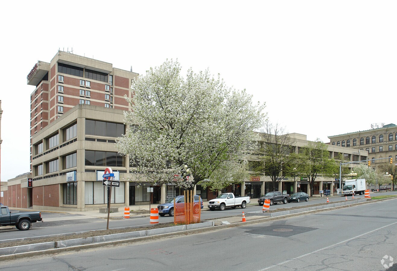 2 South St, Pittsfield, MA 01201