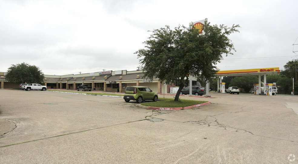 3141-3151 Briarcrest Dr, Bryan, TX for sale - Primary Photo - Image 1 of 1