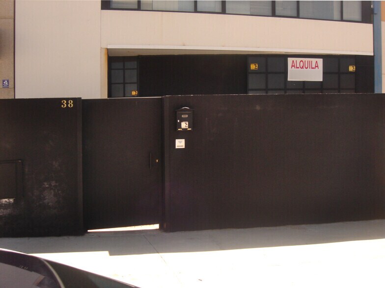 Calle Monte Boyal, 38, Casarrubios del Monte, Toledo for lease - Primary Photo - Image 1 of 4