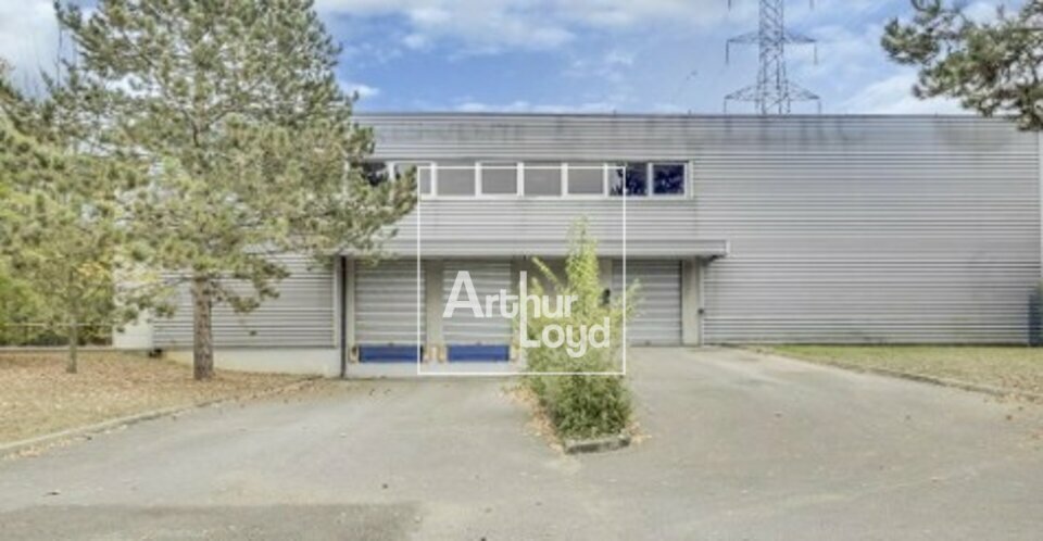 Industrial in Évry-Courcouronnes for lease Building Photo- Image 1 of 5