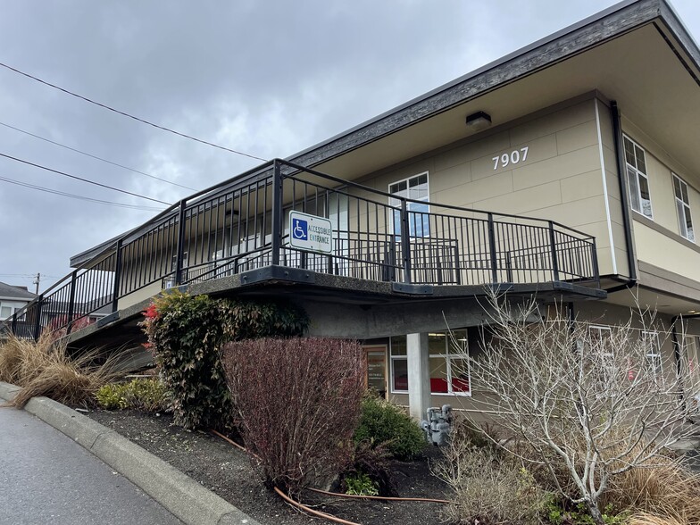 7907 212th St SW, Edmonds, WA for lease - Building Photo - Image 2 of 9