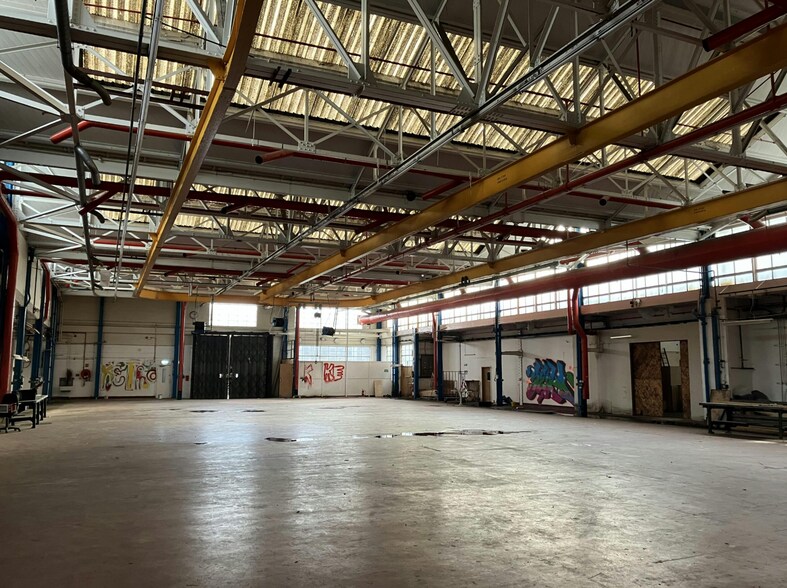 26 Lambeth High St, London for lease - Interior Photo - Image 3 of 7