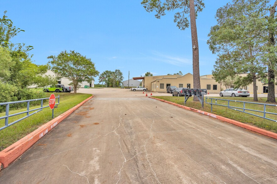 1207 N Fm 3083 Rd, Conroe, TX for sale - Building Photo - Image 1 of 52