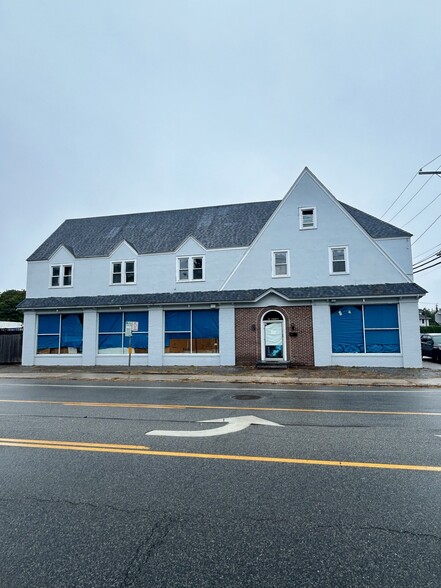 193 W Main St, Bay Shore, NY for sale - Building Photo - Image 1 of 6