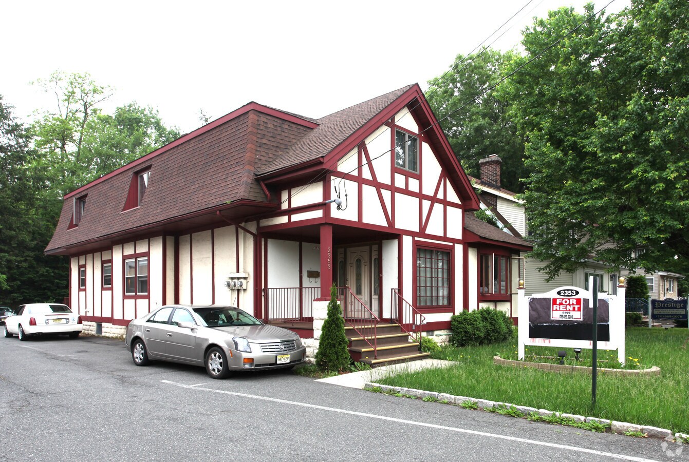 2353 Saint Ave, Rahway, NJ 07065