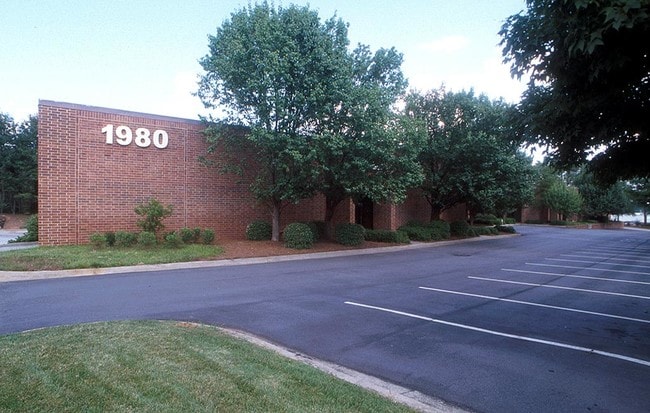 More details for 1899 Parker Ct, Stone Mountain, GA - Industrial for Lease