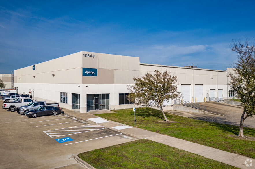 10648 W Little York Rd, Houston, TX for lease - Primary Photo - Image 1 of 2