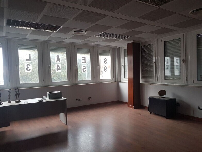 Office in SEVILLA for lease - Building Photo - Image 1 of 10