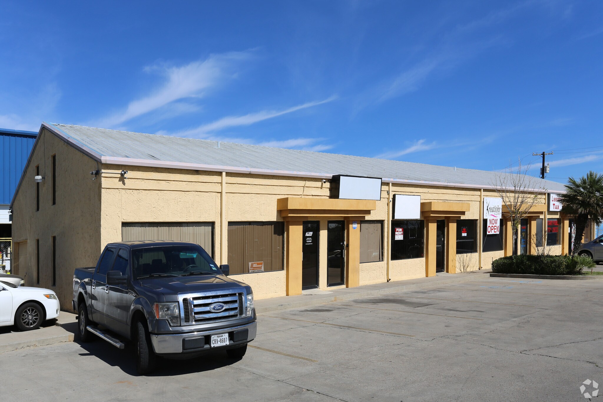 5918 McPherson Rd, Laredo, TX 78041