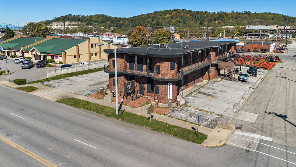 2275 Winchester Ave, Ashland, KY for sale - Building Photo - Image 1 of 11