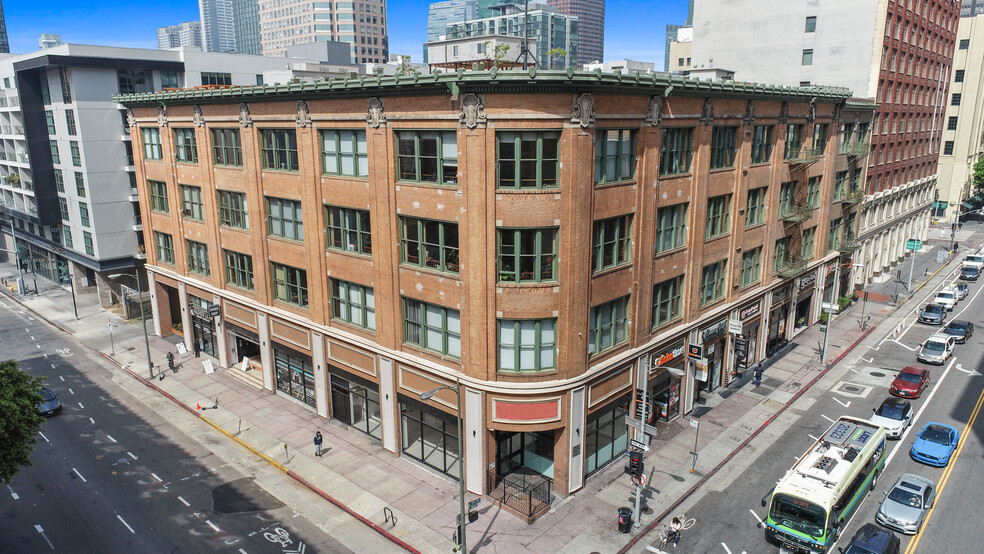 500 W 7th St, Los Angeles, CA for lease - Building Photo - Image 1 of 33