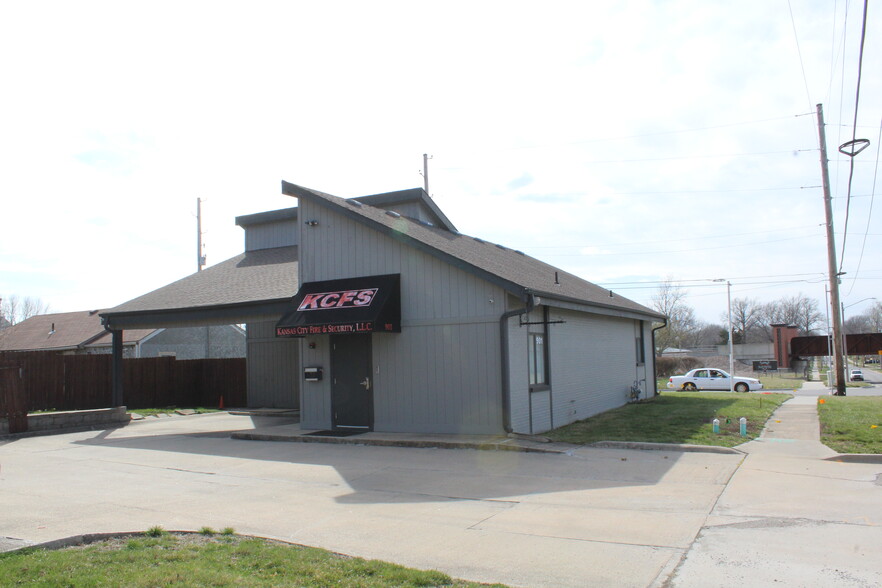 901 E Loula St, Olathe, KS for lease - Building Photo - Image 2 of 6