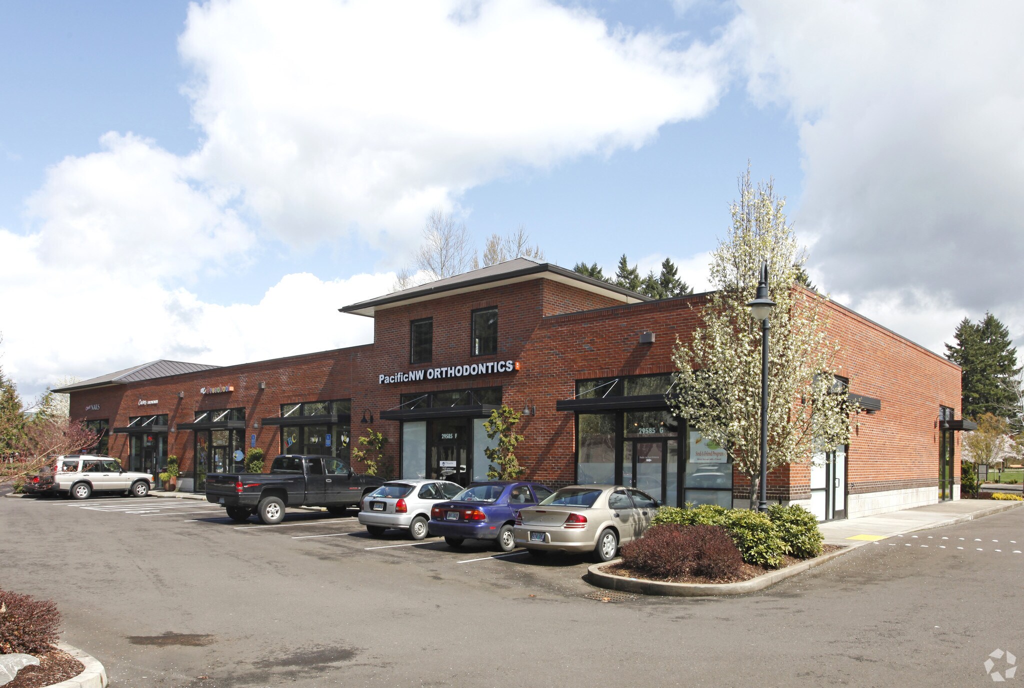 29585 SW Park Pl, Wilsonville, OR for sale Primary Photo- Image 1 of 1