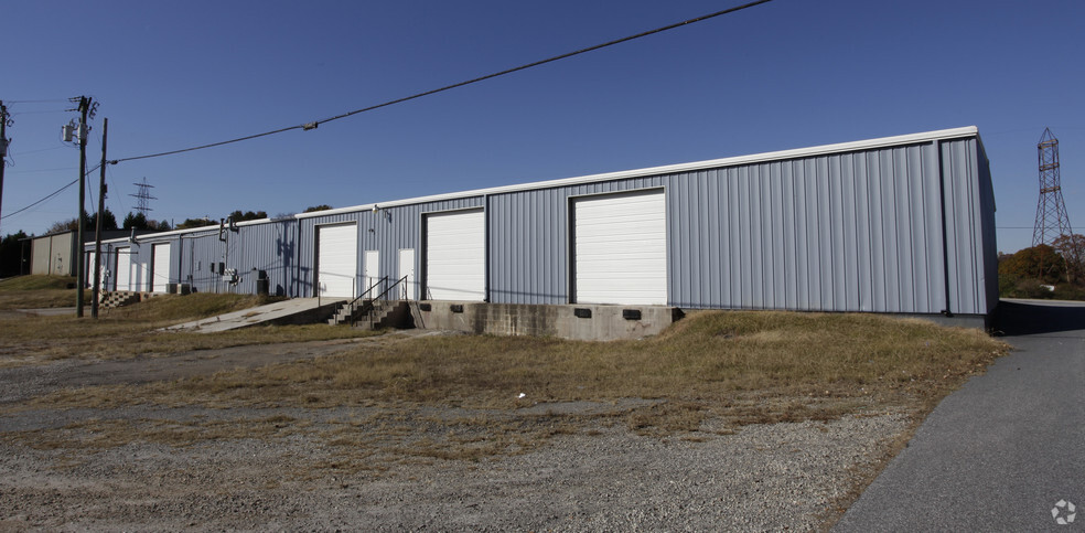 1810 E Poinsett St, Greer, SC for lease - Building Photo - Image 2 of 18