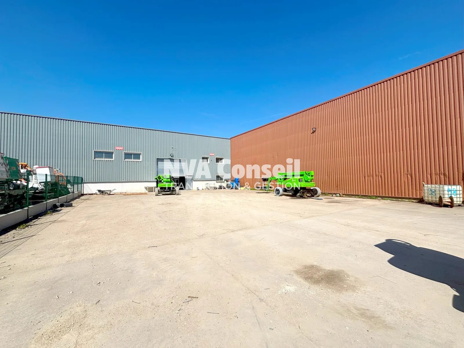 15 Rue D'Anjou, SAINT-OUEN-L'AUMONE for lease Building Photo- Image 1 of 10