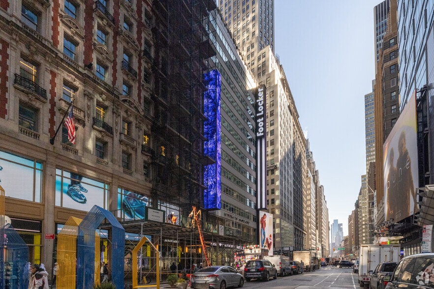 1460 Broadway, New York, NY for lease - Building Photo - Image 2 of 26