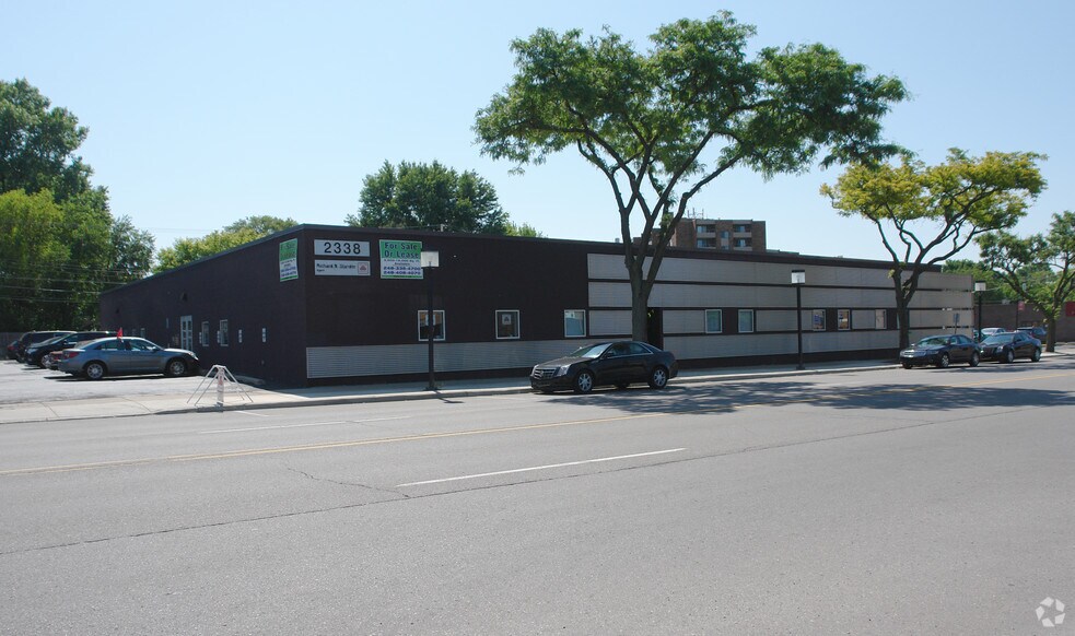 2338 Coolidge Hwy, Berkley, MI 48072