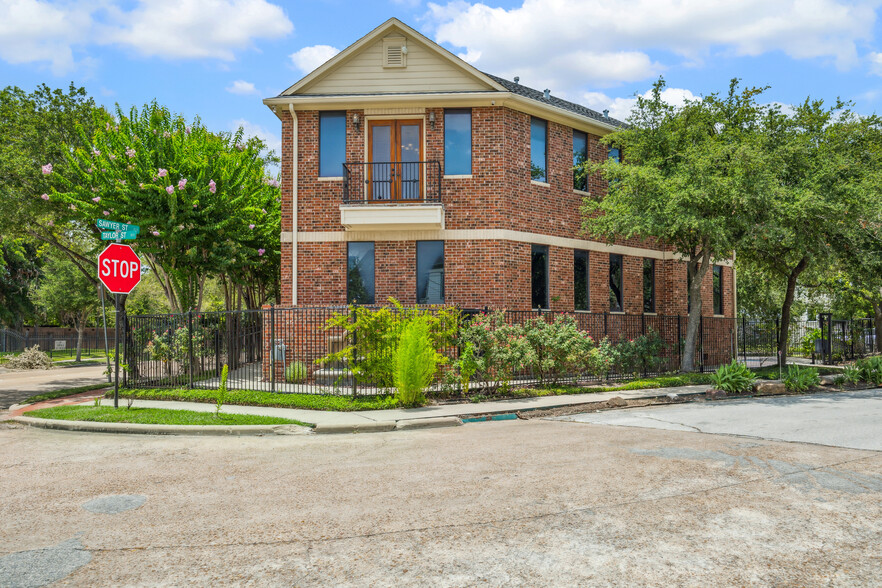 800 Sawyer St, Houston, TX for sale - Building Photo - Image 1 of 18