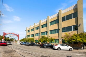 200 N Almaden Blvd, San Jose, CA for lease Building Photo- Image 2 of 11