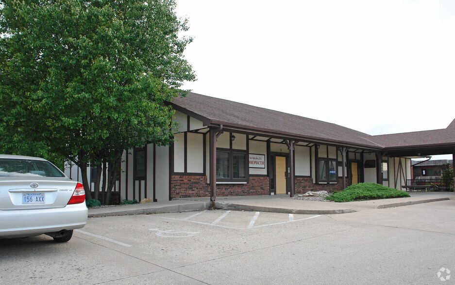 2721 W 6th St, Lawrence, KS for sale - Building Photo - Image 1 of 1