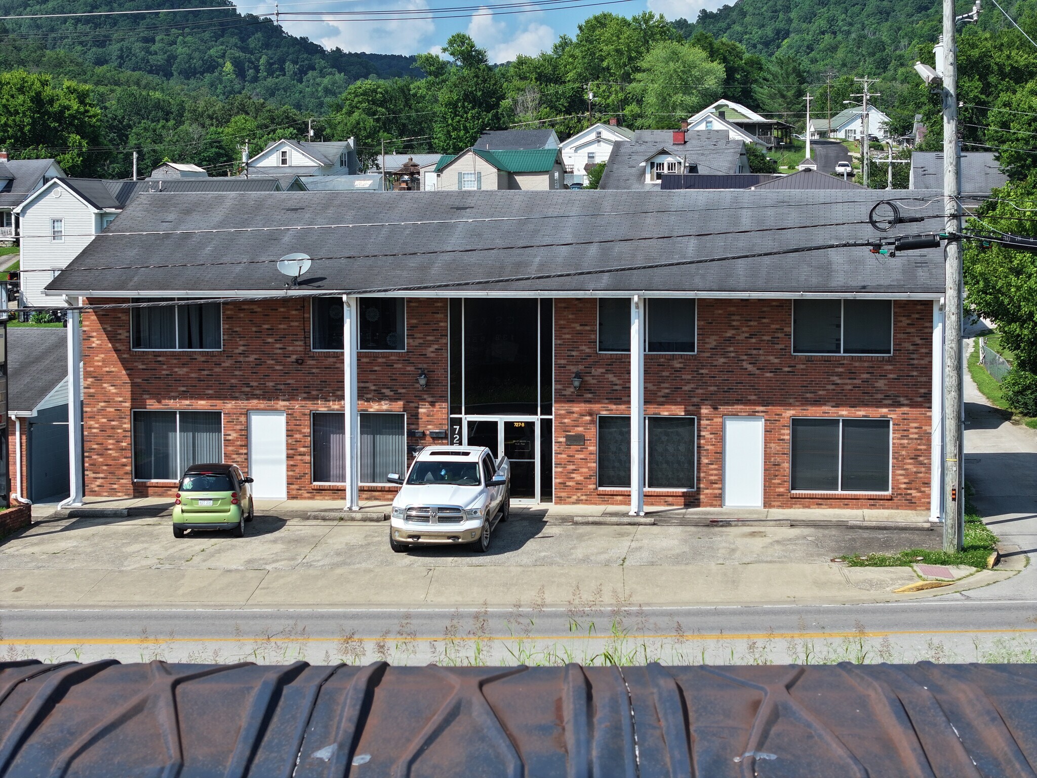 727 River Dr, Irvine, KY for sale Primary Photo- Image 1 of 17