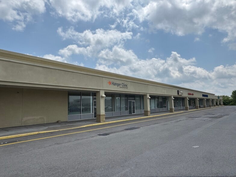 795-985 Canandaigua Rd, Geneva, NY for lease - Building Photo - Image 3 of 11