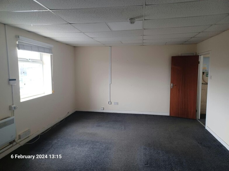Denby Dale Rd, Wakefield for lease - Building Photo - Image 2 of 18