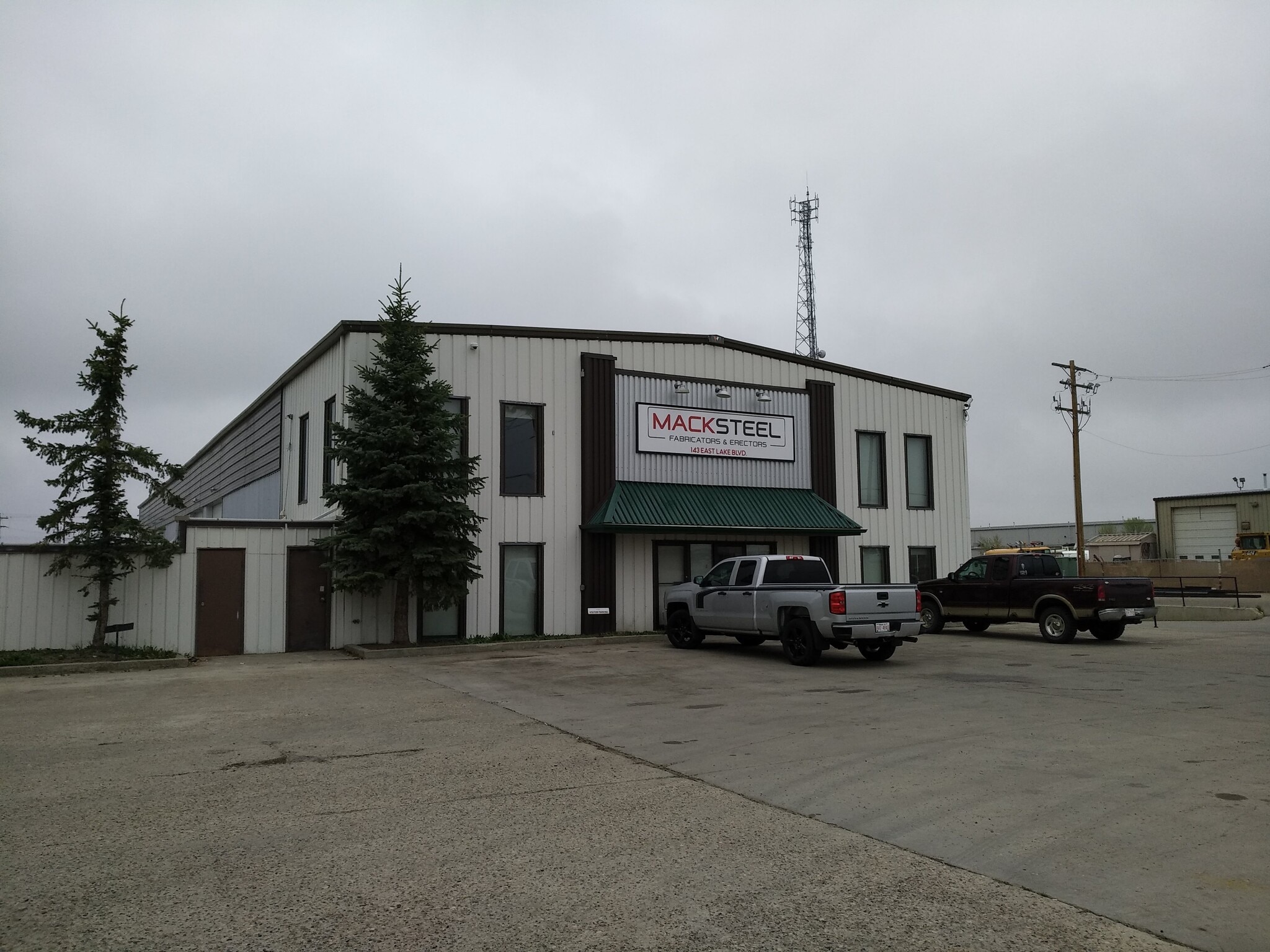 143 East Lake Blvd NE, Airdrie, AB for lease Interior Photo- Image 1 of 10