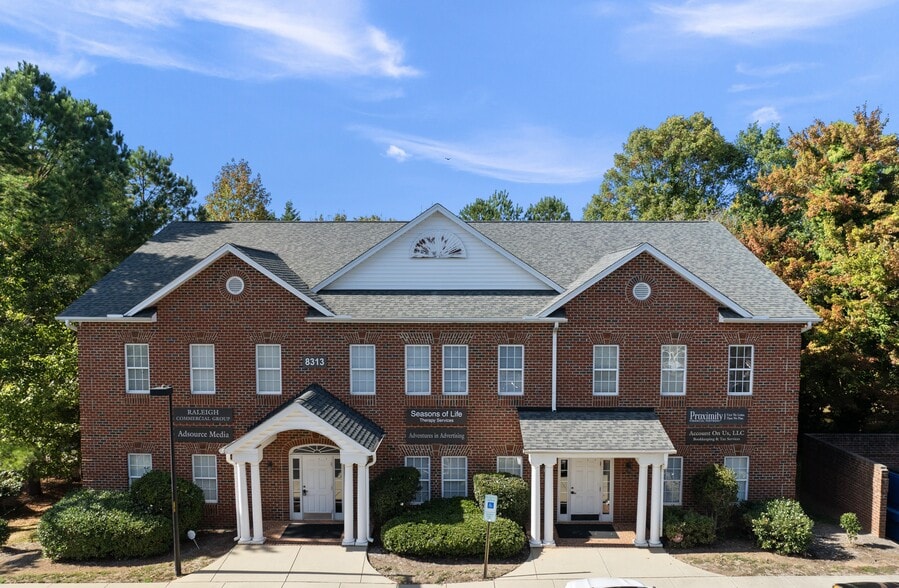 8313 Six Forks Rd, Raleigh, NC for sale - Building Photo - Image 2 of 3
