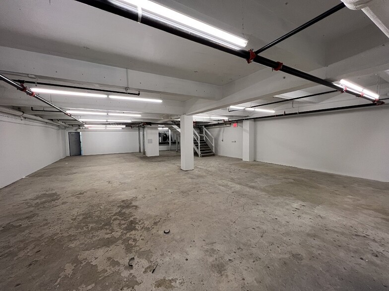 45-47 E 8th St, New York, NY for lease - Interior Photo - Image 3 of 10