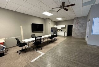 424 Luna Bella Ln, New Smyrna Beach, FL for lease Interior Photo- Image 2 of 6