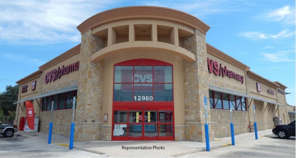 224 N Main St, La Feria, TX 78559