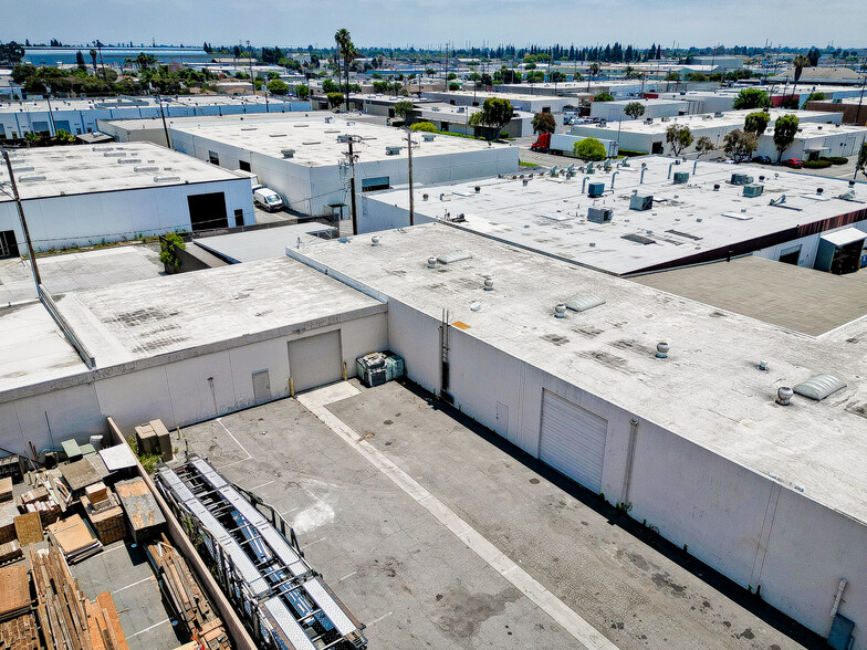 15220-15250 Texaco Ave, Paramount, CA for lease - Building Photo - Image 3 of 14