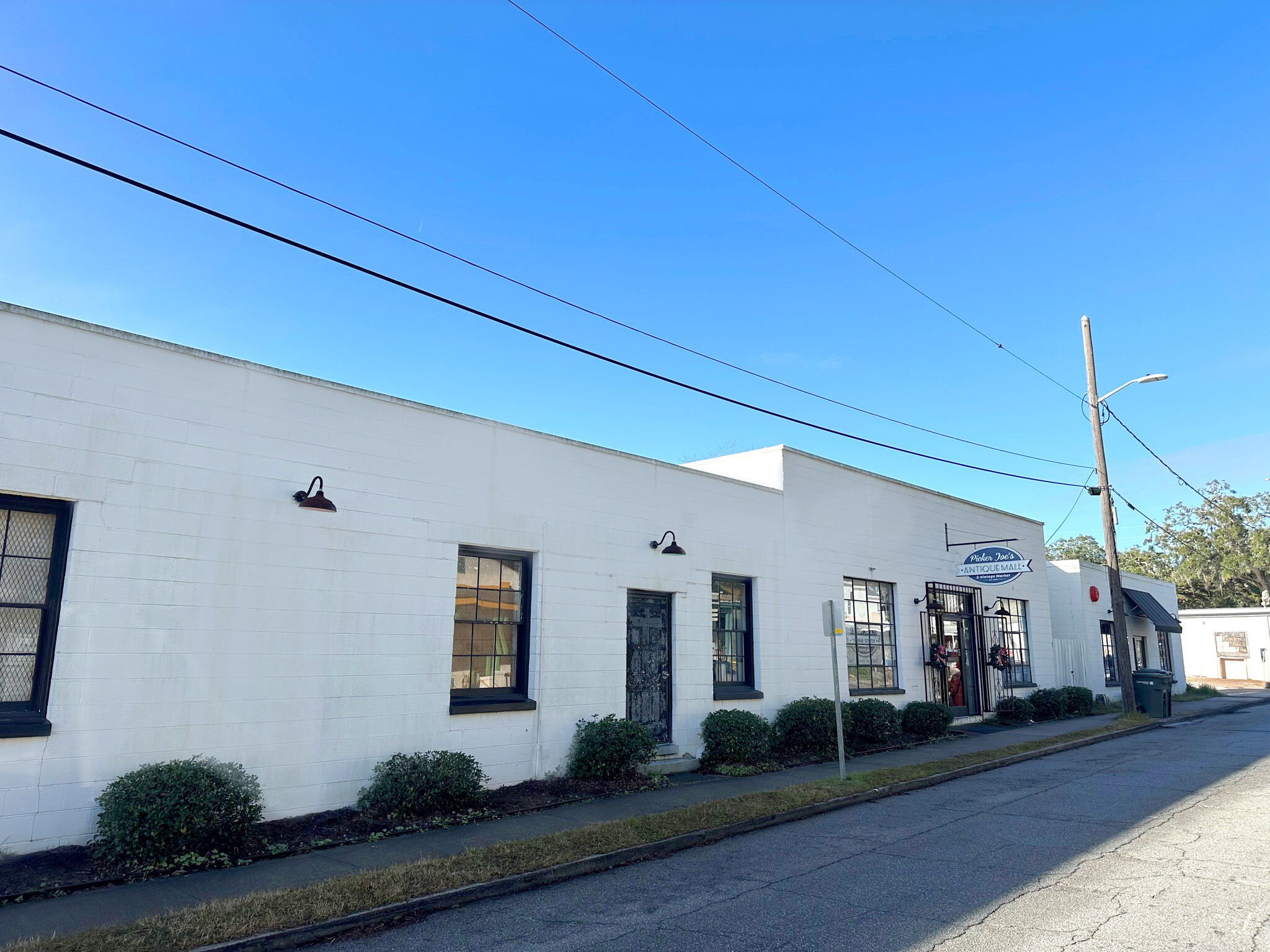 217 E 41st St, Savannah, GA for lease Building Photo- Image 1 of 10