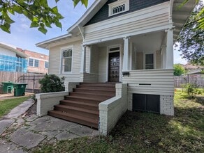 1142 Yale St, Houston, TX for lease Interior Photo- Image 2 of 9