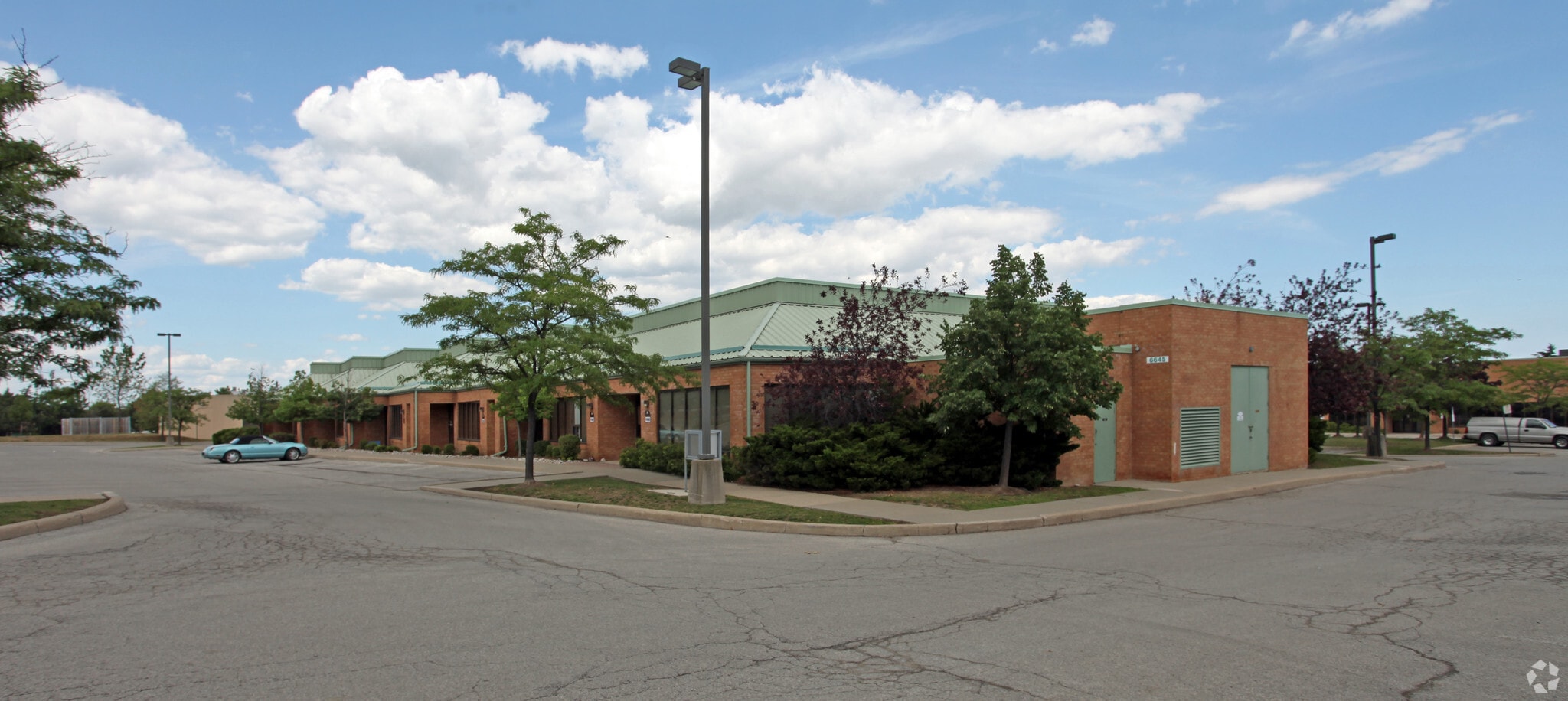 6645 Kitimat Rd, Mississauga, ON for sale Primary Photo- Image 1 of 1