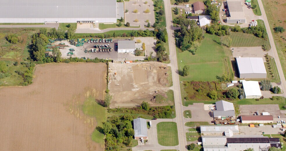 16380 Grove Rd, Lansing, MI 48906