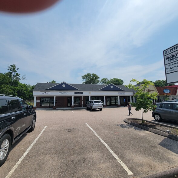 81 Pennsylvania Ave, Niantic, CT for sale - Building Photo - Image 1 of 4