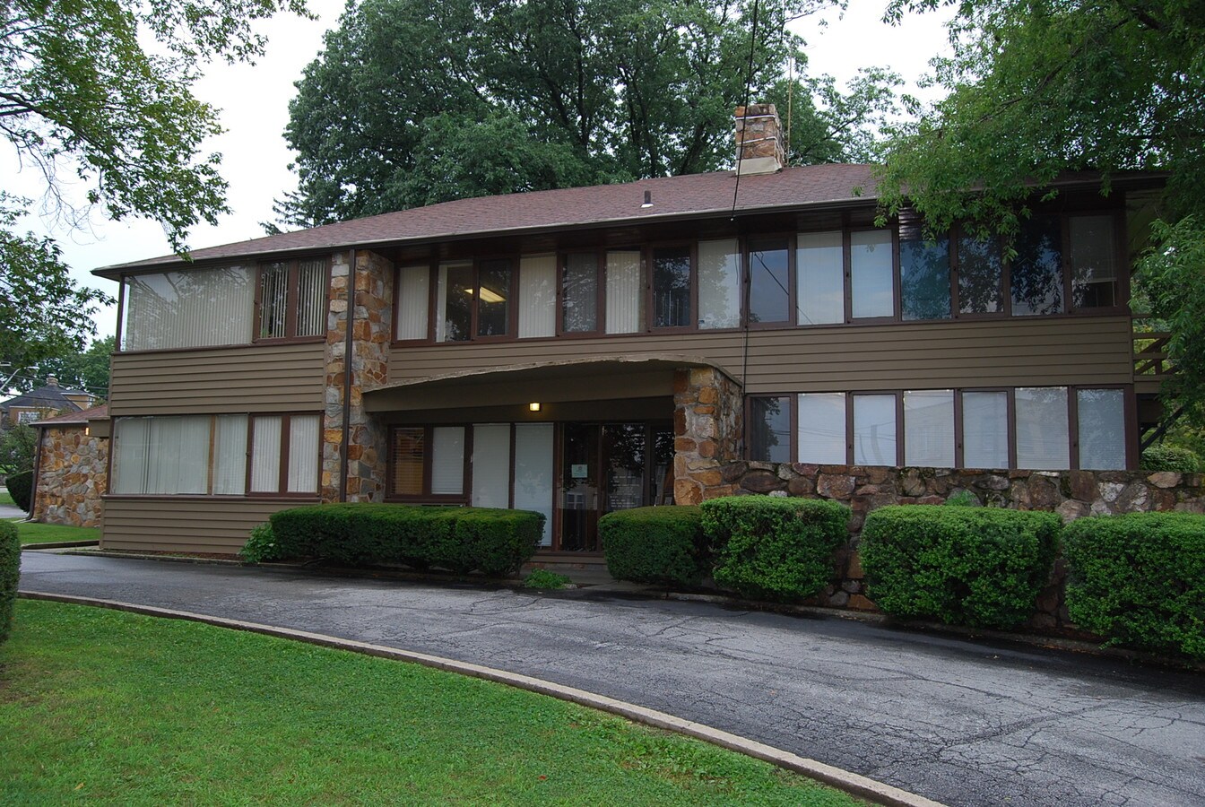 101 Manor Ave, Downingtown, PA 19335