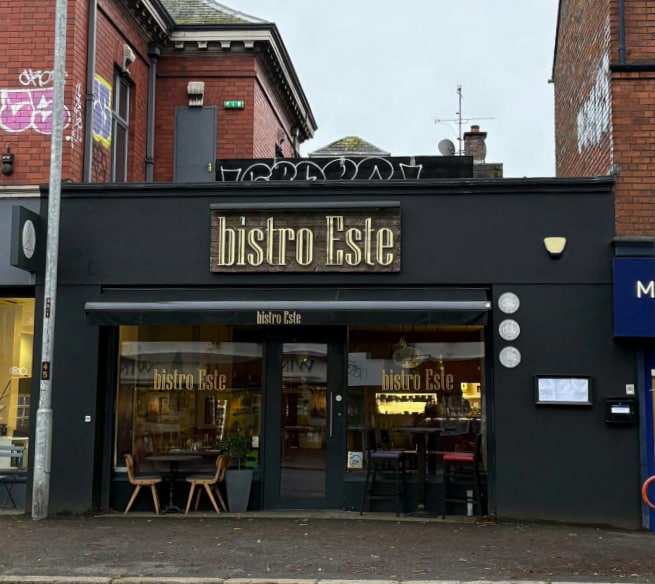 221 Upper Newtownards Rd, Belfast for lease - Primary Photo - Image 1 of 3