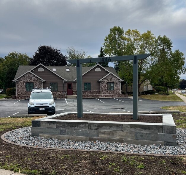 1446 N Randall Ave, Janesville, WI for sale - Building Photo - Image 2 of 10