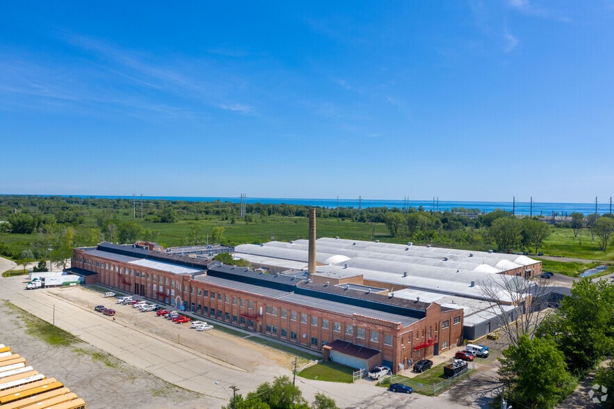 2701 Deborah Ave, Zion, IL for lease - Building Photo - Image 1 of 16